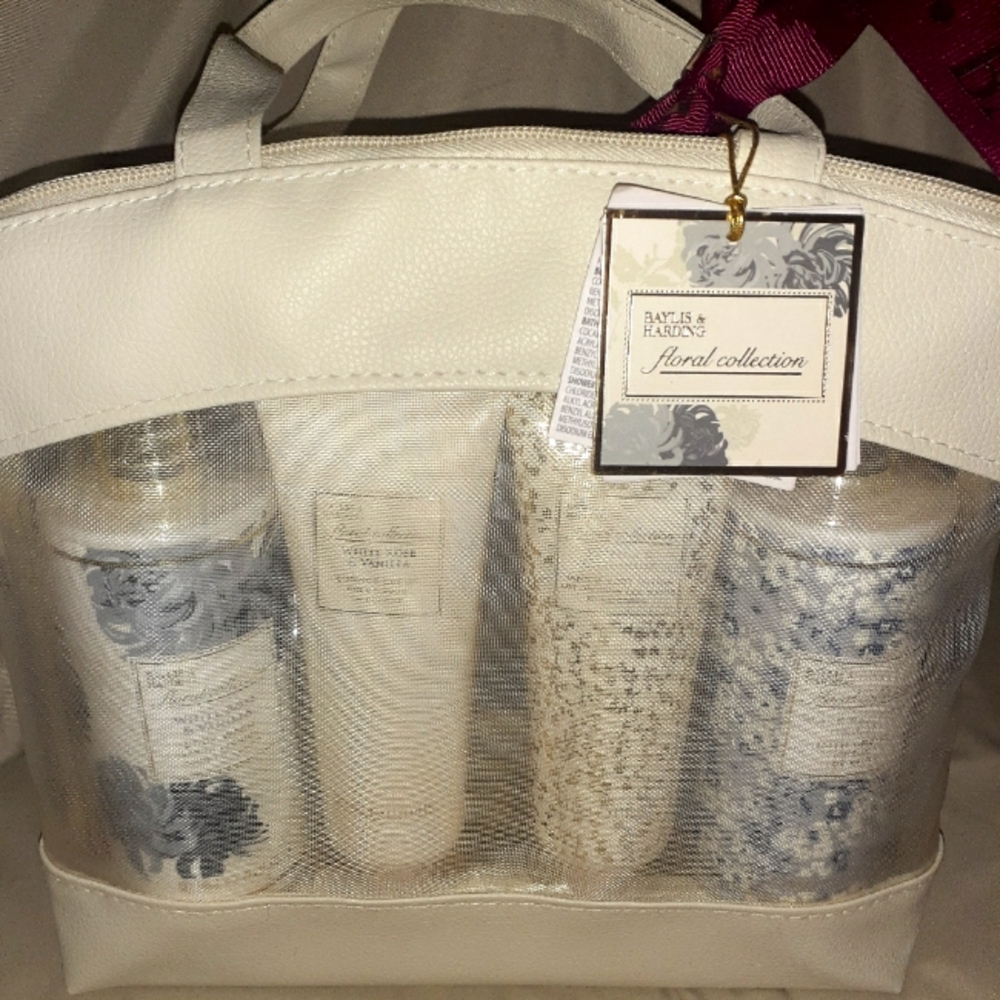 Baylis & Harding Floral Collection